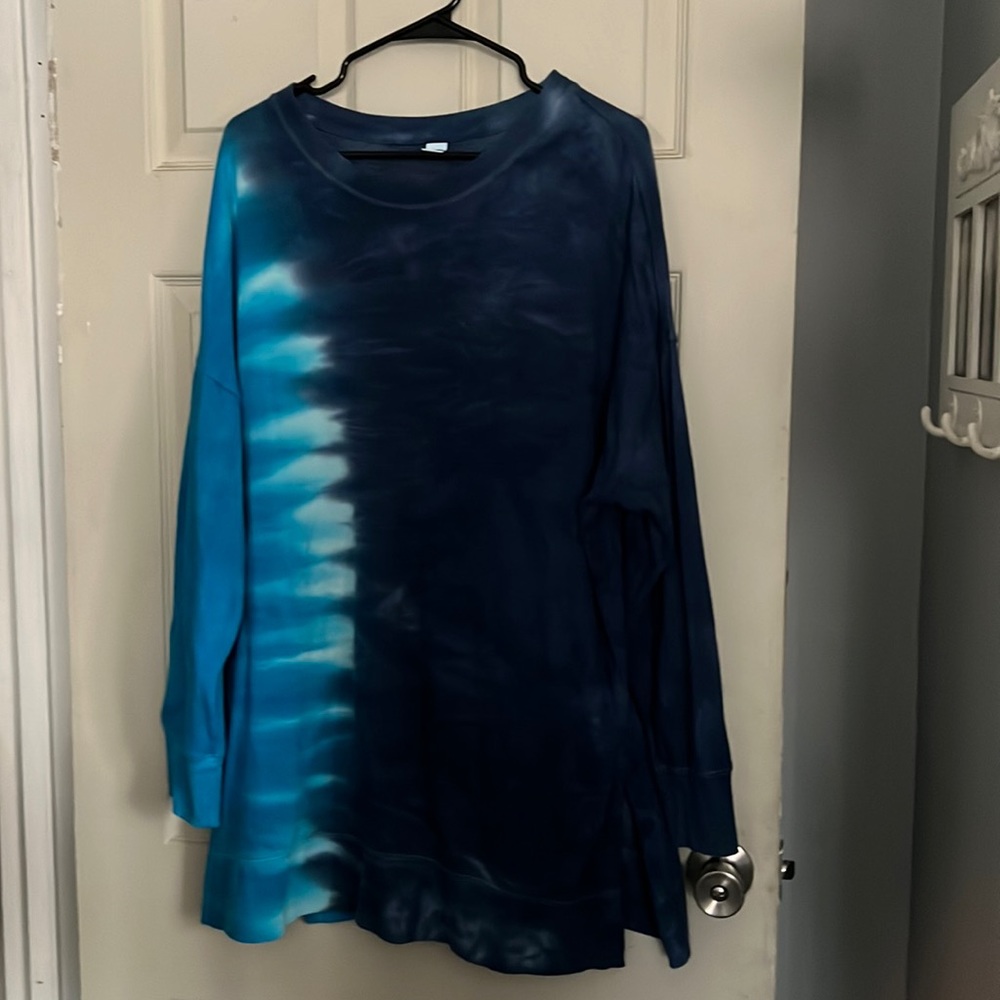 Old navy crew neck sweatshirt